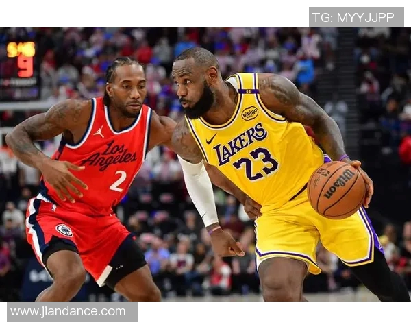 昔日恩怨再现！湖人与老队友狭路相逢