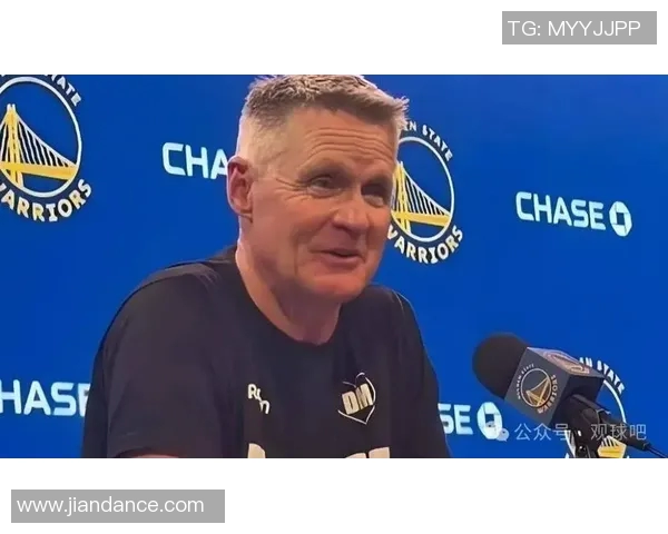 库里赛后采访妙语连珠金句频出引发全场欢笑气氛轻松