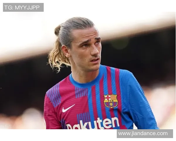 格列兹曼场上举动引发热议球迷炸锅众说纷纭引发持续关注